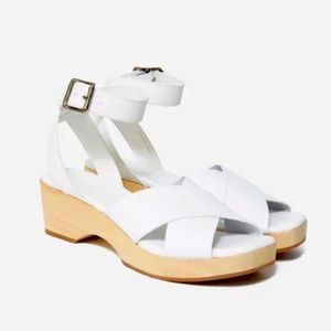 ISO Everlane white clog sandals size 5.5